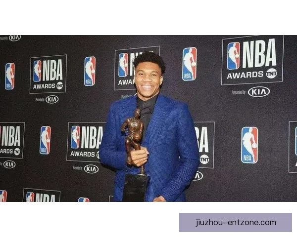 字母哥首秀见证弟弟得分笑称已圆满职业生涯